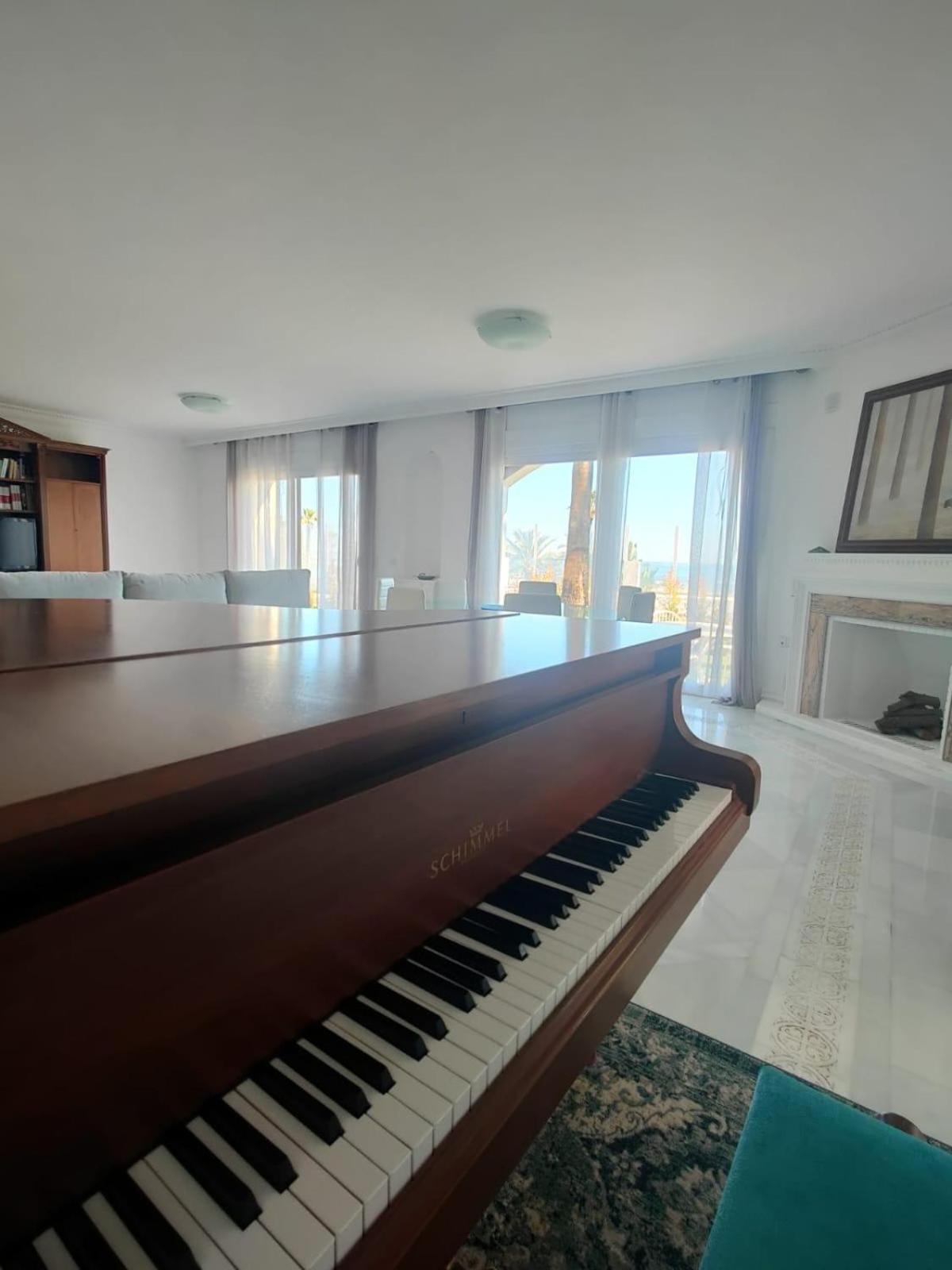 Apartment Puerto Banus
